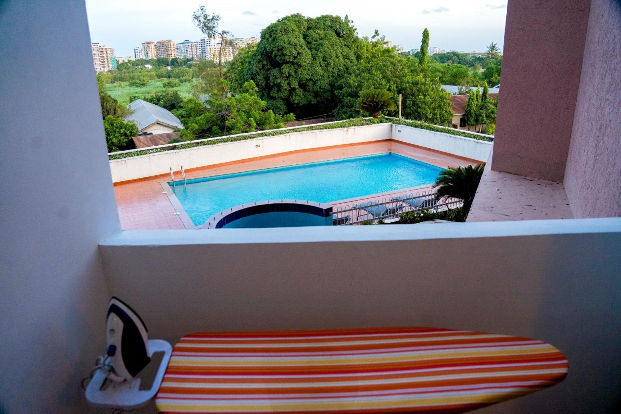Flo'S Eco Residence Dar es Salaam Bagian luar foto