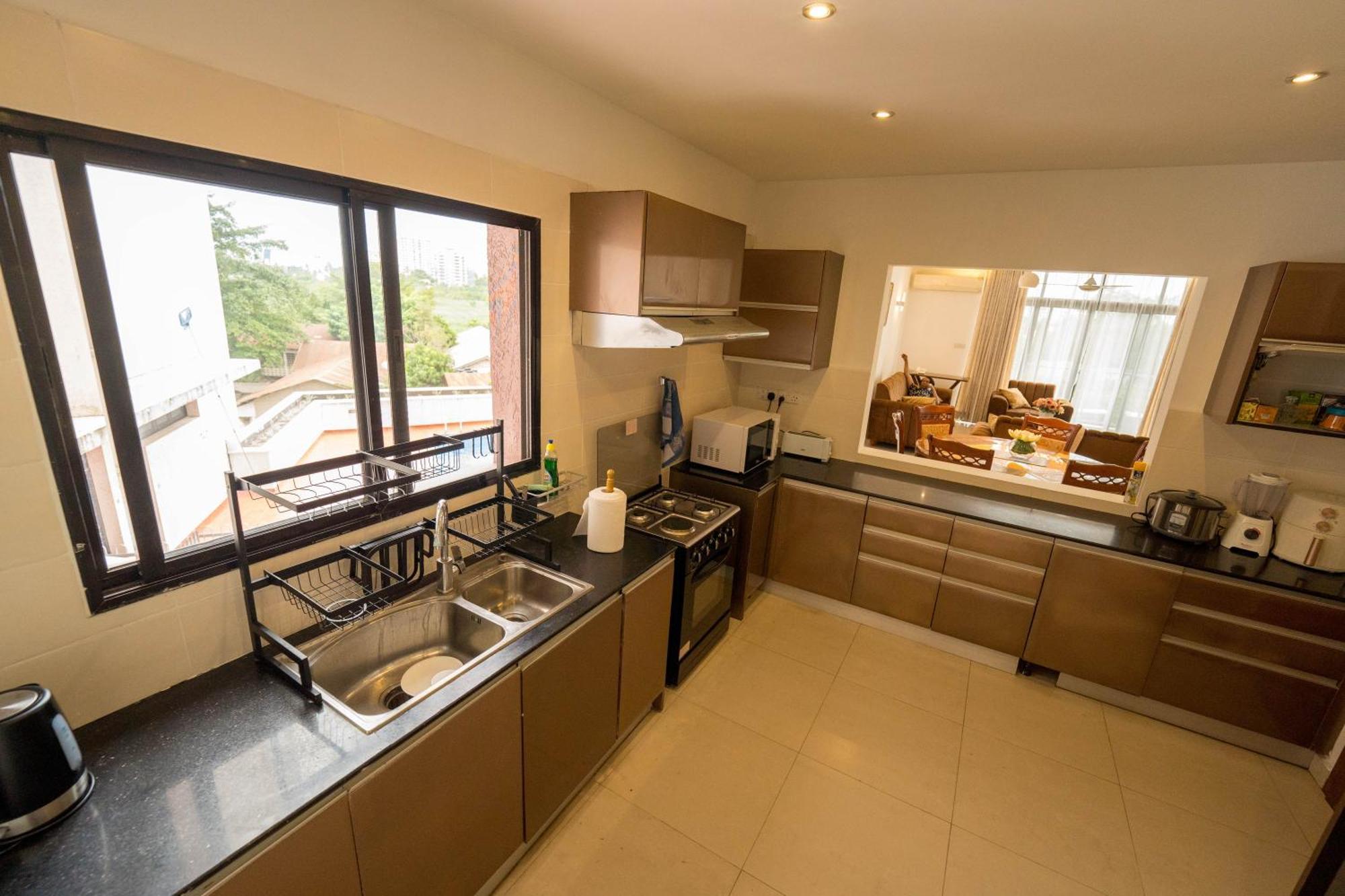 Flo'S Eco Residence Dar es Salaam Bagian luar foto