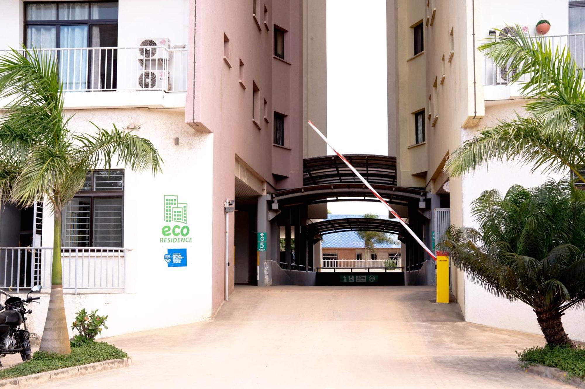 Flo'S Eco Residence Dar es Salaam Bagian luar foto